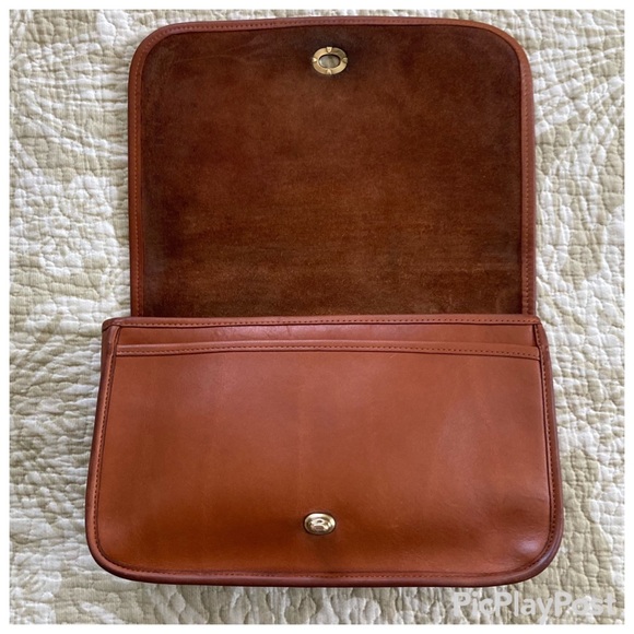 Vintage 70’s NYC Coach Convertible Clutch # 9635 in British Tan Leather - Picture 8 of 13